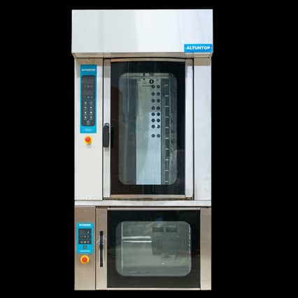 Four rotatif ventilé